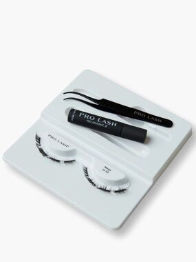 NIB Pro Lash Mini Kit Mega Volume No. 03